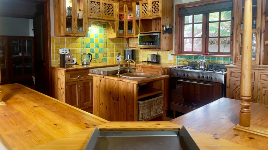 To Let 5 Bedroom Property for Rent in Southern Cross Western Cape